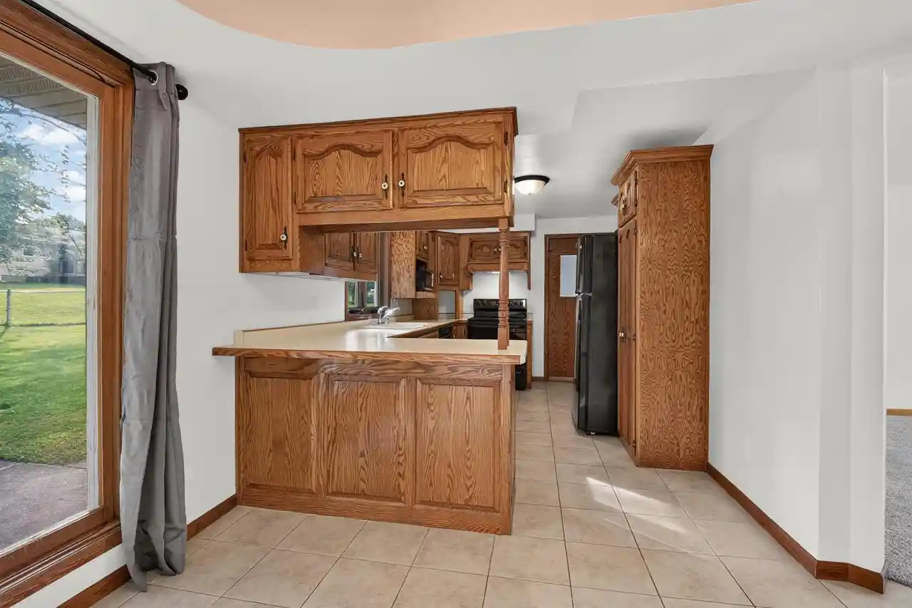 Photo 4 of Single family home for sale at 1607 Cormier Rd, Green Bay, WI 54313 | MLS# 50332865 | Listing updated on 2026-09-21