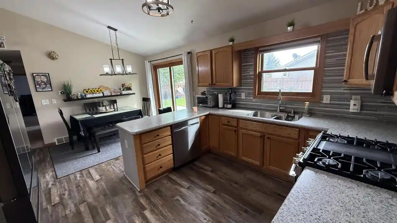 Photo 3 of Single family home for sale at 748 Elizabeth Ln, Onalaska, WI 54650 | MLS# 1981075 | Listing updated on 2026-09-20