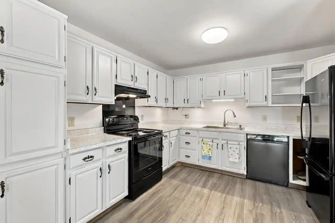 Photo 20 of Condo for sale at 384 S Tower St, Saukville, WI 53080 | MLS# 1981080 | Listing updated on 2026-10-09