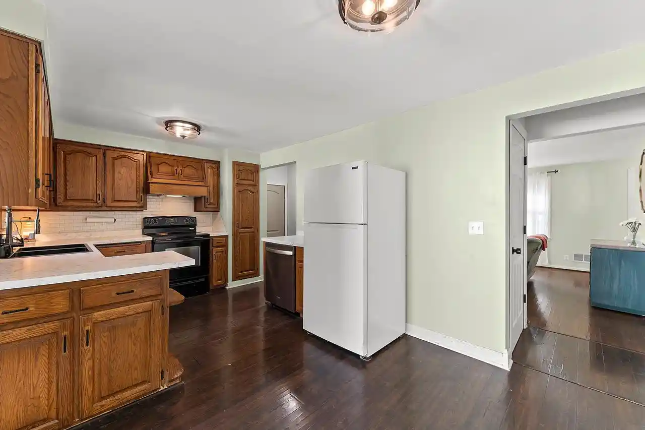 Photo 3 of Single family home for sale at 2316 Meadow Ln, Green Bay, WI 54301 | MLS# 50332872 | Listing updated on 2026-09-21
