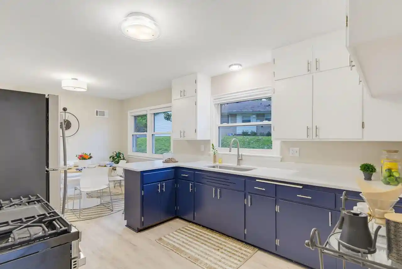Photo 4 of Single family home for sale at 3285 N Knoll Blvd, Milwaukee, WI 53222 | MLS# 1981093 | Listing updated on 2026-09-18