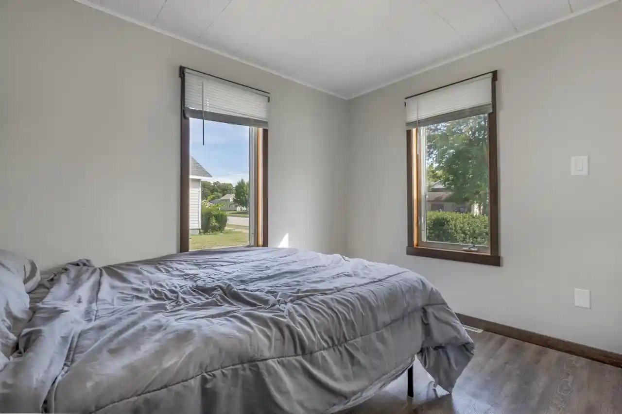 Photo 2 of Single family home for sale at 633 Livingston St, La Crosse, WI 54603 | MLS# 1981096 | Listing updated on 2026-09-20
