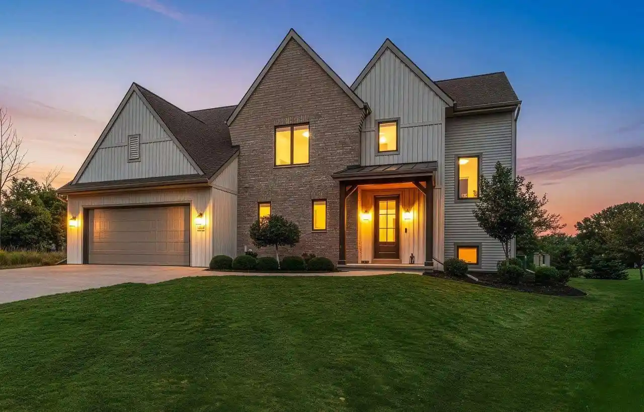 Single family home for sale at 401 Jerelyn Ct, Combined Locks, WI 54113 | MLS# 50332879
