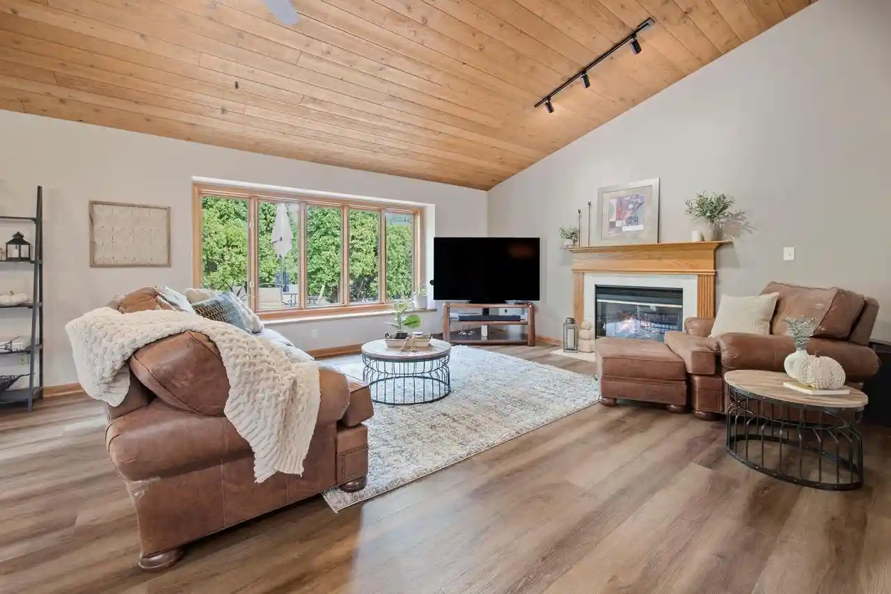 Photo 3 of Sale Pending at 11506 W Janet Ct, Franklin, WI 53132 | MLS# 1981101 | Listing updated on 2026-09-21