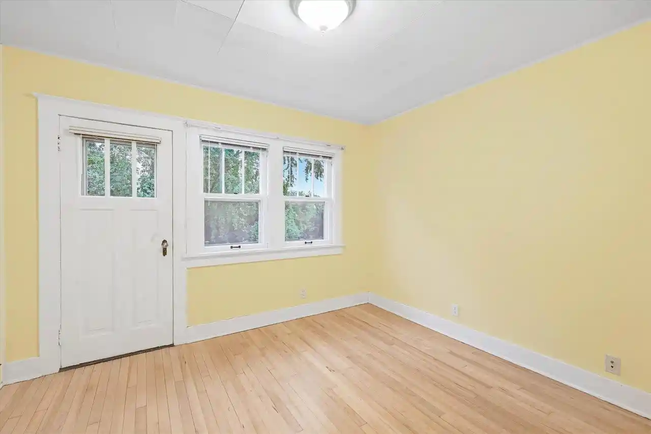 Photo 4 of Single family home for sale at 310 Gray St, Green Bay, WI 54303 | MLS# 50332878 | Listing updated on 2026-09-21
