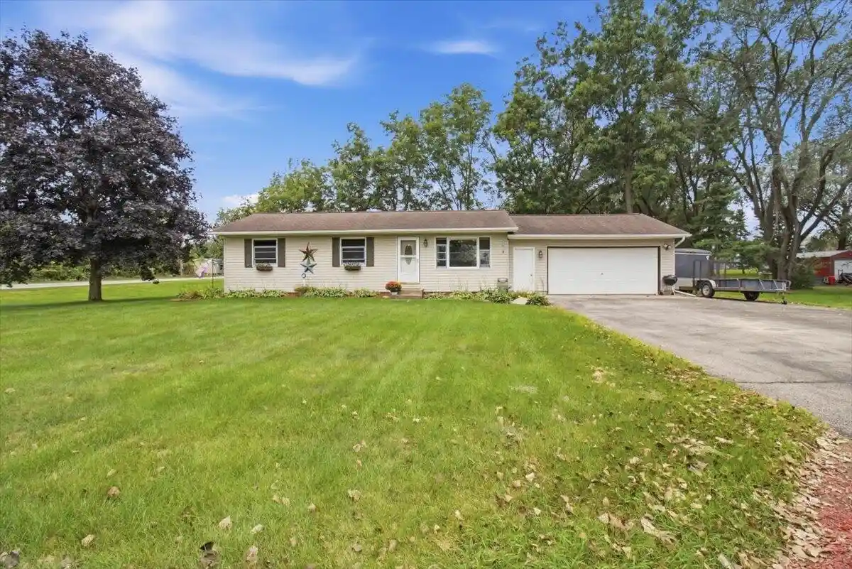 Photo 1 of Single family home for sale at W8307 Homestead Pl, Onalaska, WI 54650 | MLS# 1981112 | Listing updated on 2026-09-20
