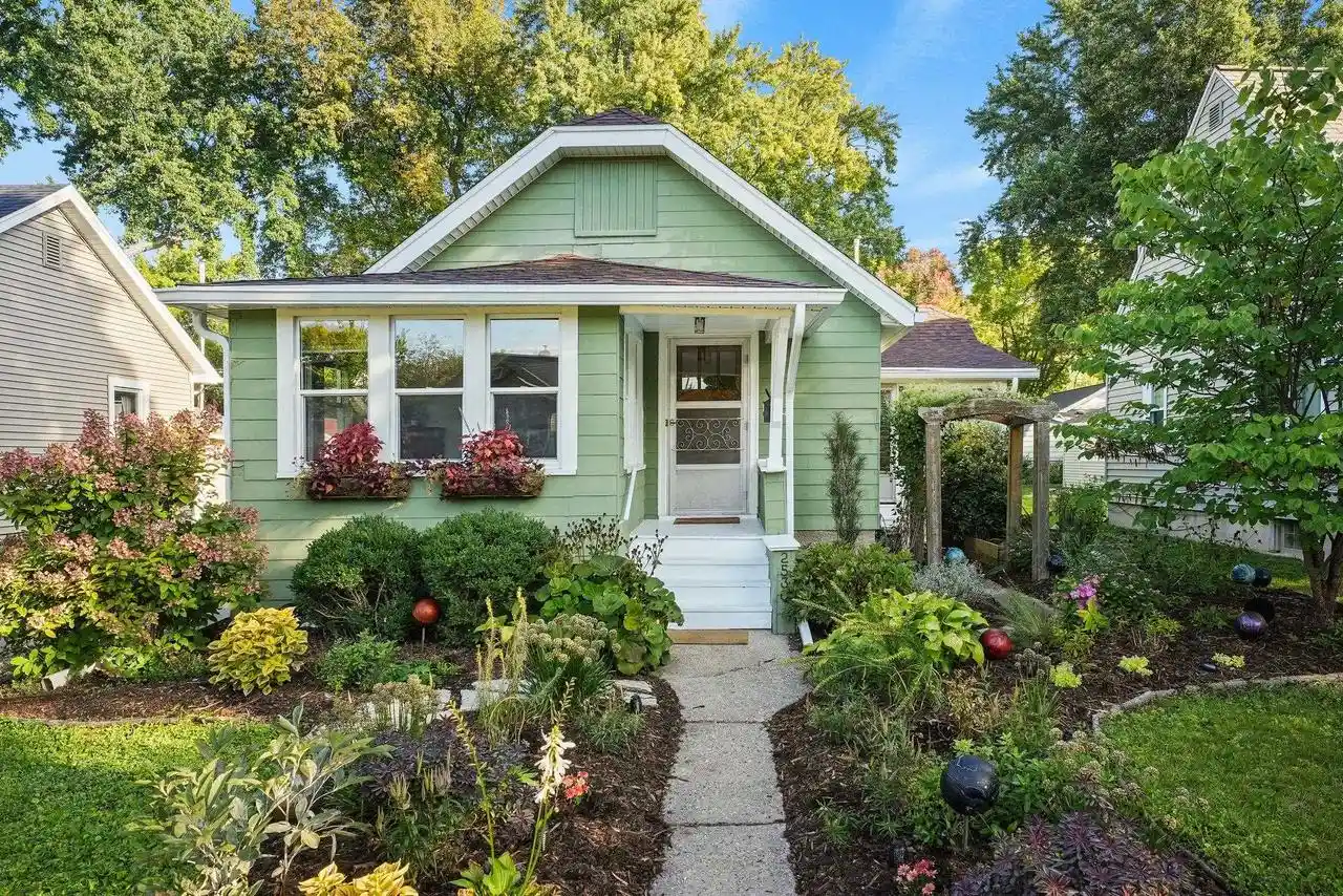 Photo 1 of Sale Pending at 2530 Moland St, Madison, WI 53704 | MLS# 2032936 | Listing updated on 2026-10-06