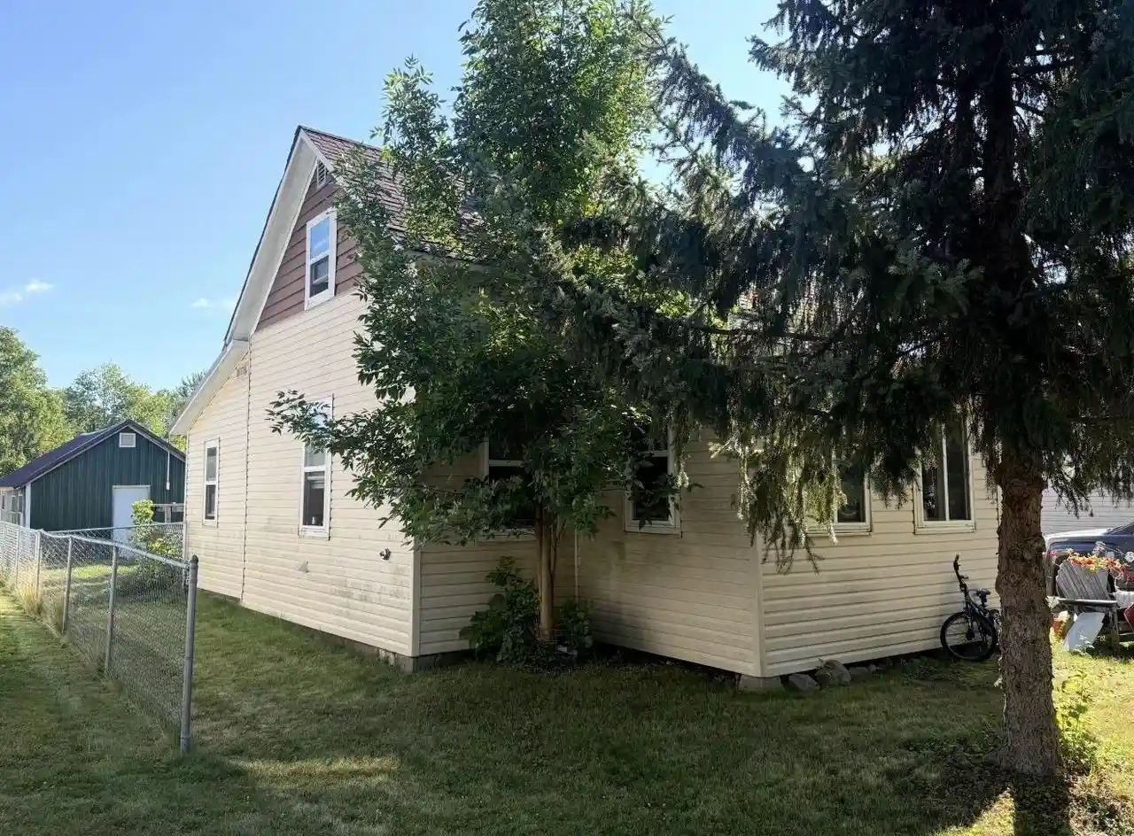 Photo 3 of Single family home for sale at 445 S Avon Ave, Phillips, WI 54555 | MLS# 22604633 | Listing updated on 2026-09-30