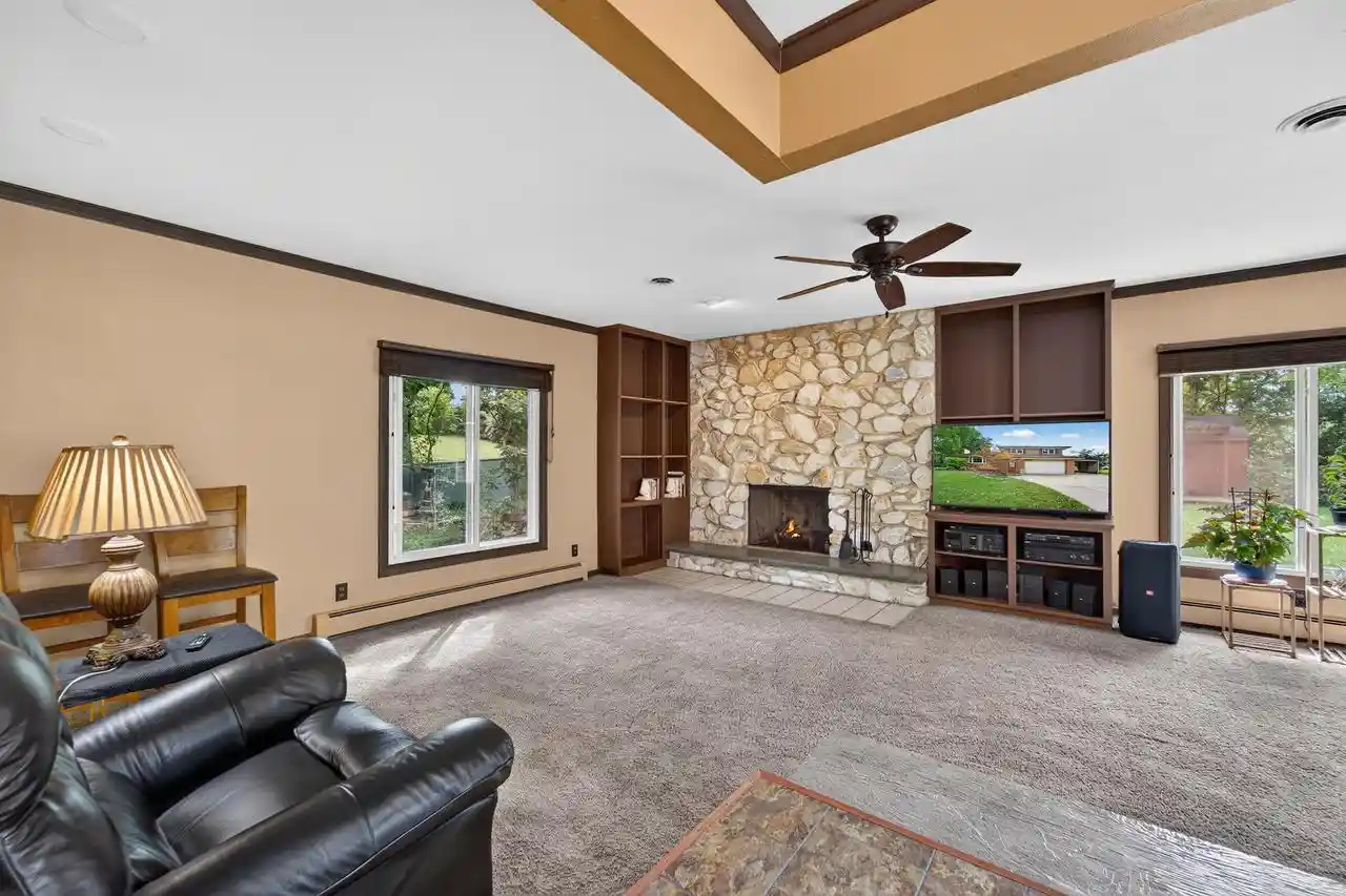 Photo 3 of Single family home for sale at 6023 Princeton Ln, Caledonia, WI 53402 | MLS# 1981117 | Listing updated on 2026-09-18