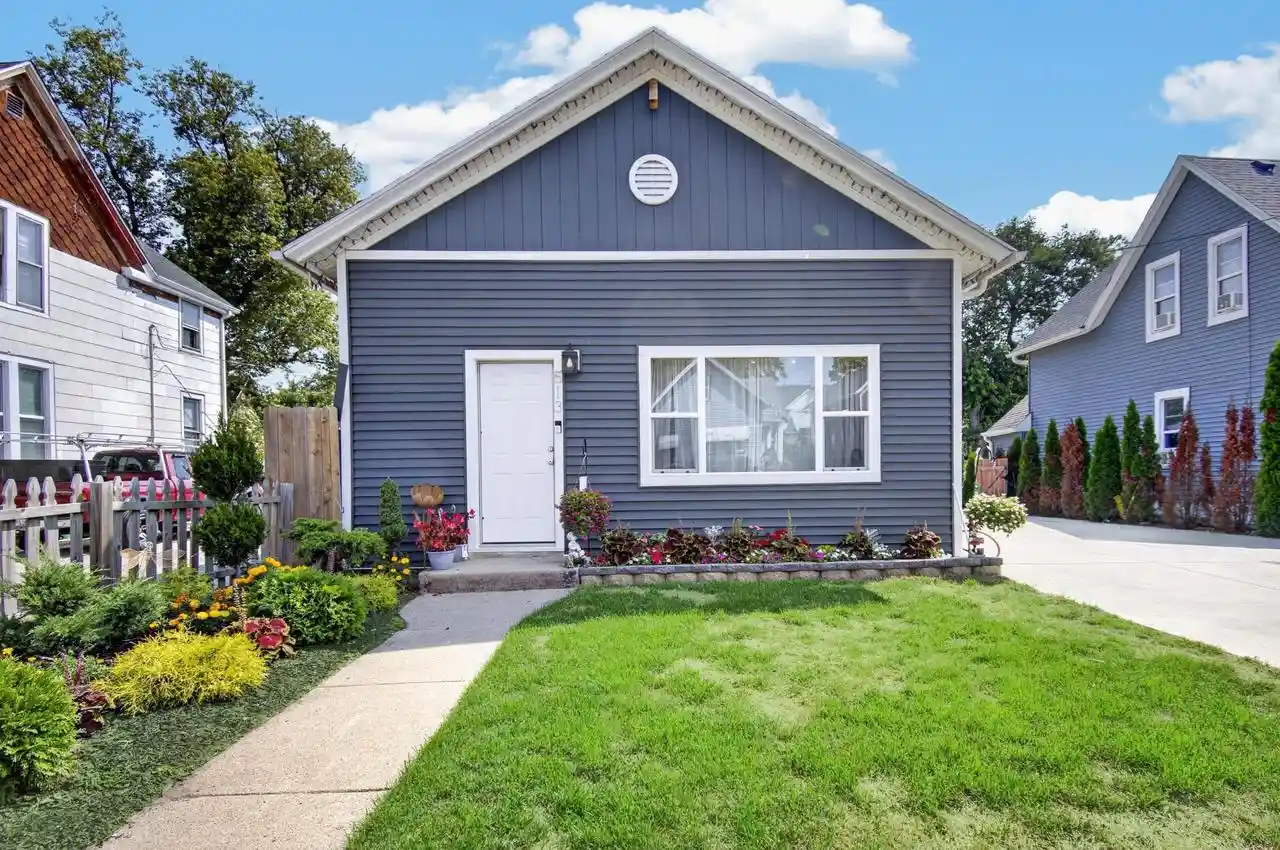 Single family home for sale at 513 N Memorial Dr, Racine, WI 53404 | MLS# 1981120