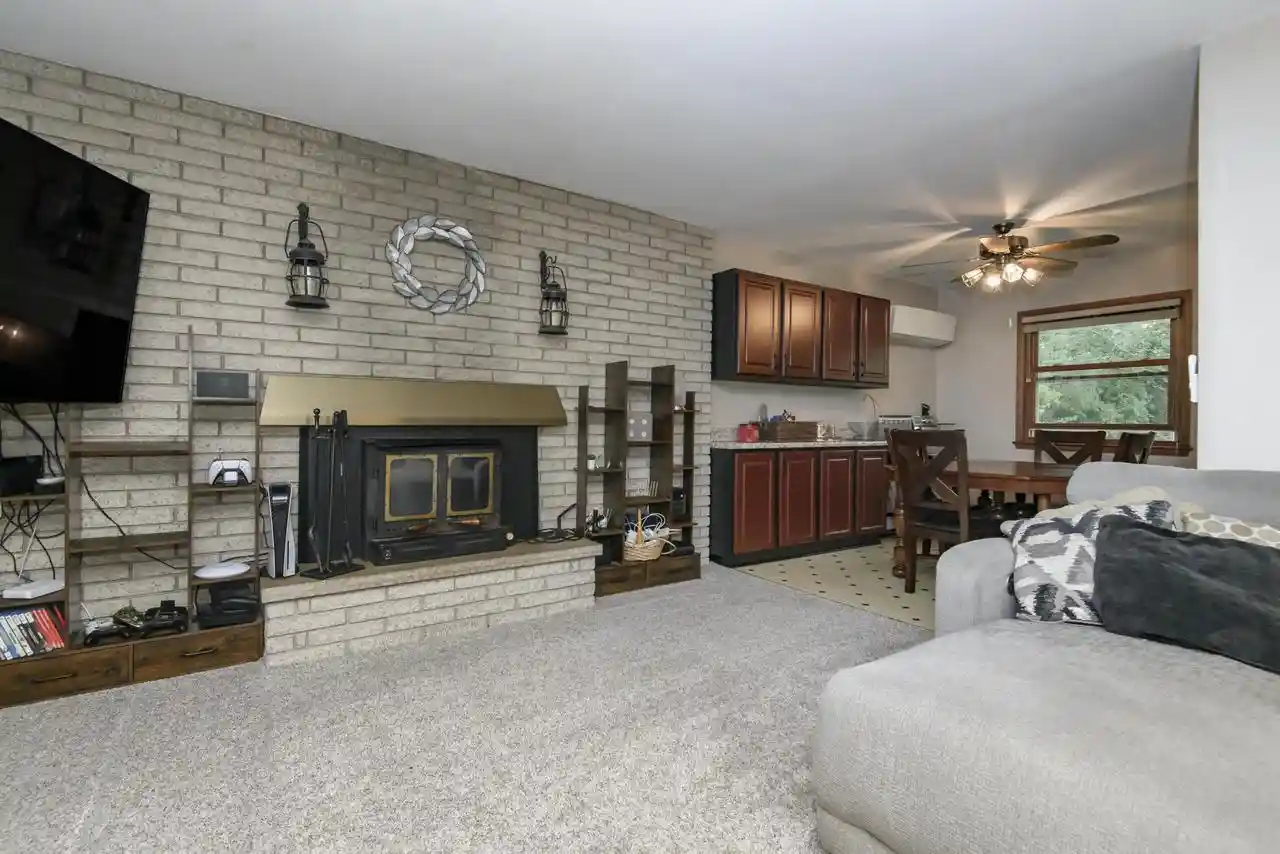 Photo 4 of Single family home for sale at W276n1606 Spring Crk Dr, Pewaukee, WI 53072 | MLS# 1981136 | Listing updated on 2026-09-25