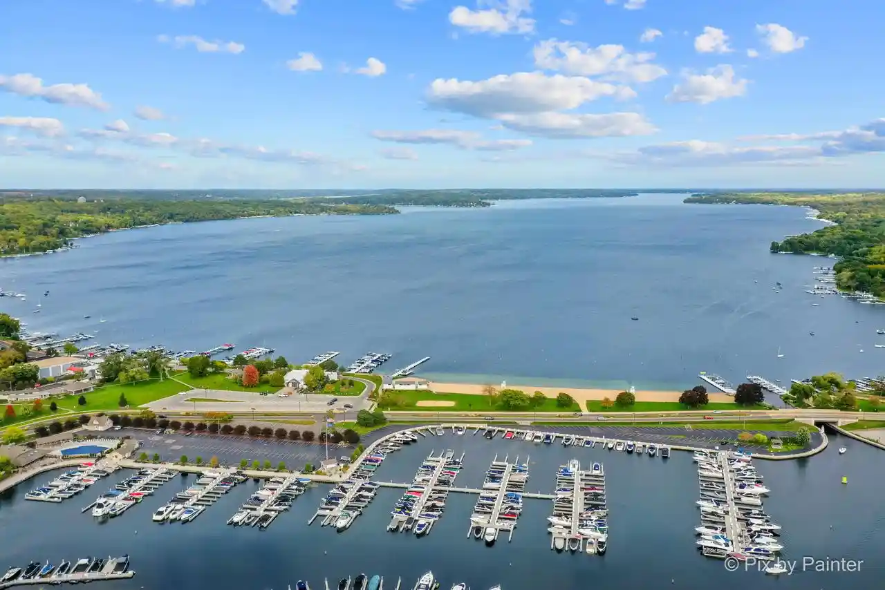 Photo 1 of Condo for sale at 271 Fontana Blvd #921, Fontana, WI 53125 | MLS# 1981135 | Listing updated on 2026-09-24