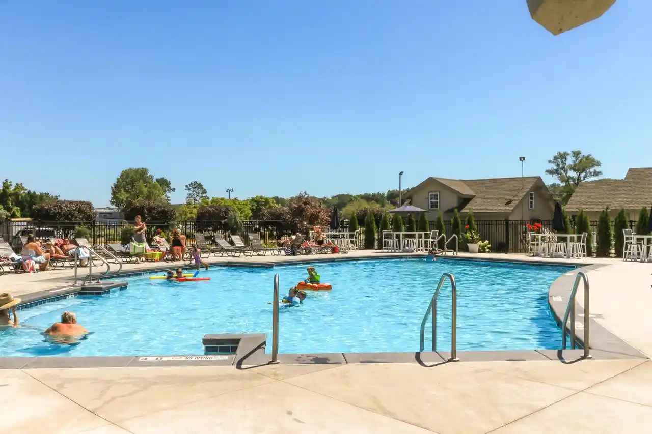 Photo 3 of Condo for sale at 271 Fontana Blvd #921, Fontana, WI 53125 | MLS# 1981135 | Listing updated on 2026-09-24