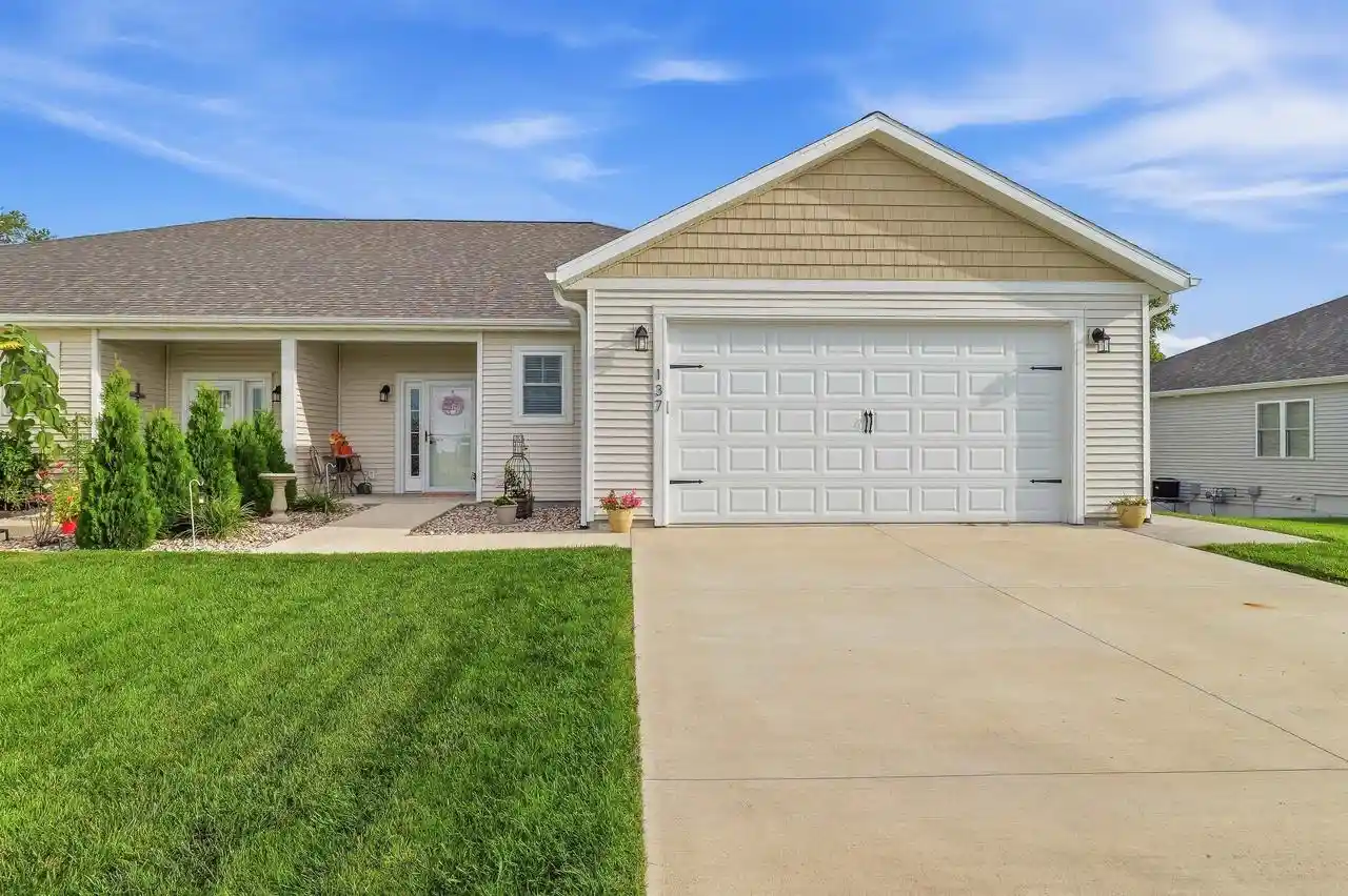 Photo 1 of Single family home for sale at 137 Linden Ln, Fox Lake, WI 53933 | MLS# 2032948 | Listing updated on 2026-09-18