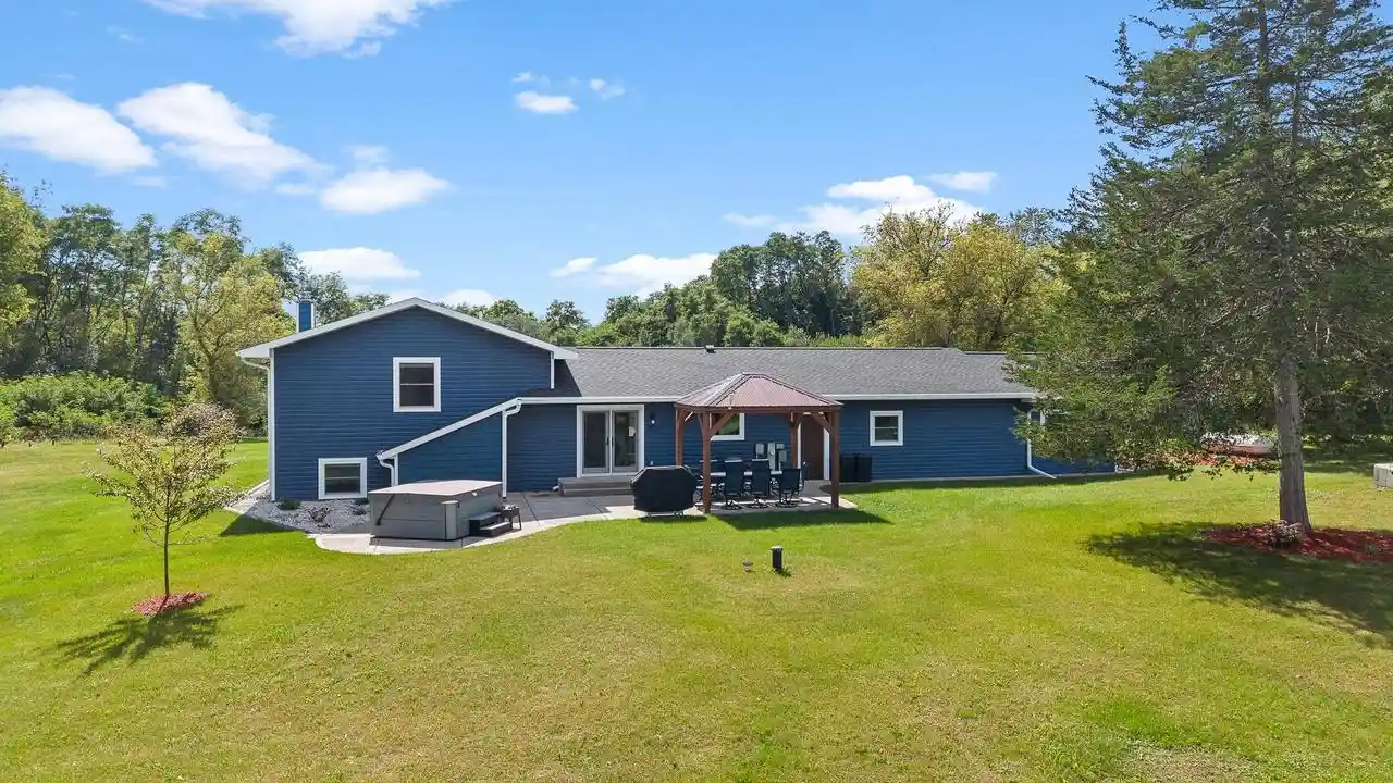 Photo 2 of Single family home for sale at N8005 Ashley Rd, Portage, WI 53901 | MLS# 2032949 | Listing updated on 2026-09-23