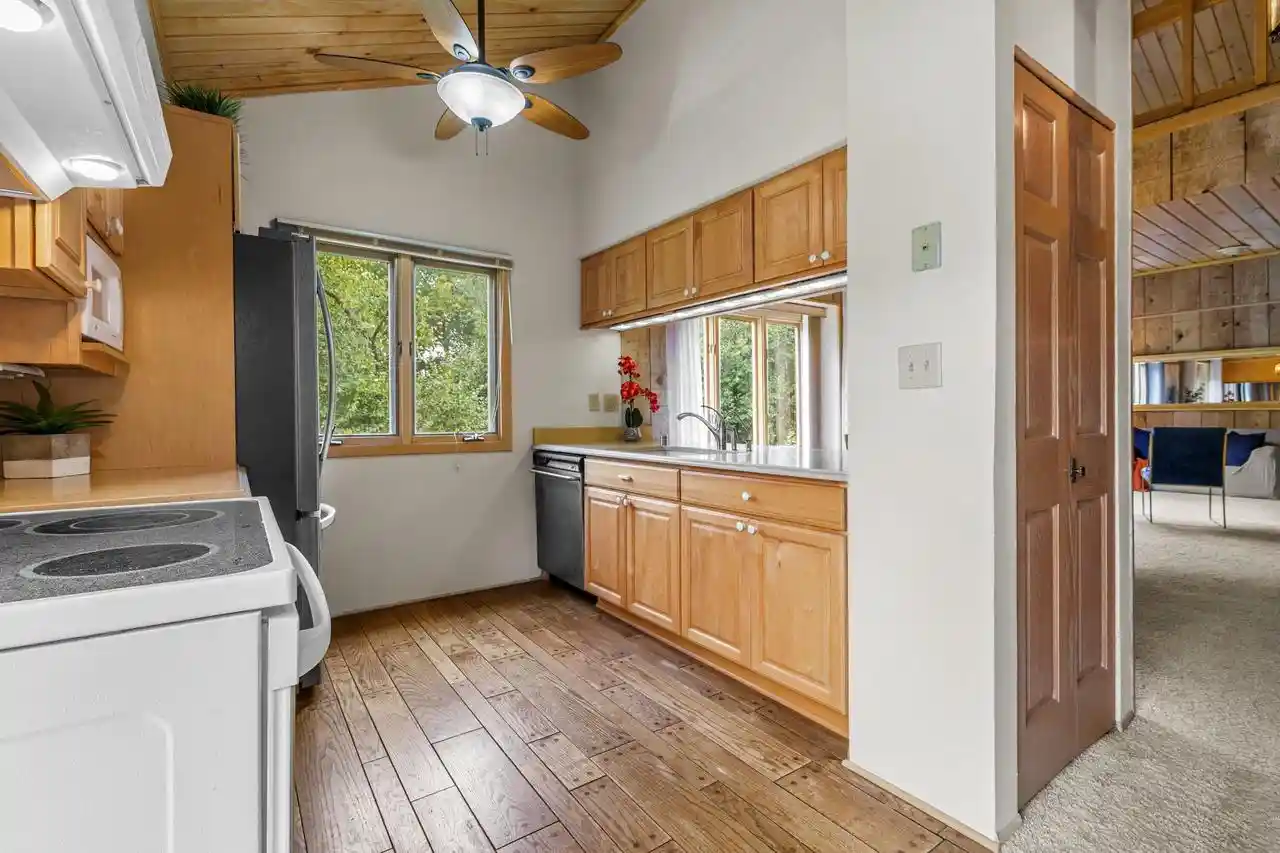 Photo 3 of Sale Pending at 4932 S Imperial Cir, Milwaukee, WI 53220 | MLS# 1981154 | Listing updated on 2026-09-27
