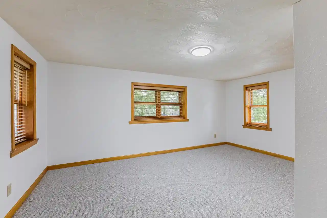 Photo 4 of Single family home for sale at 8413 Fox River Rd, Waterford, WI 53185 | MLS# 1981156 | Listing updated on 2026-09-23
