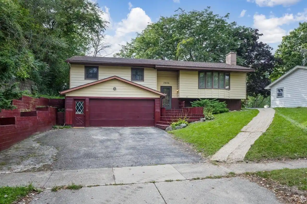 Photo 1 of Single family home for sale at 2806 Warner St, Madison, WI 53713 | MLS# 2032954 | Listing updated on 2026-09-18