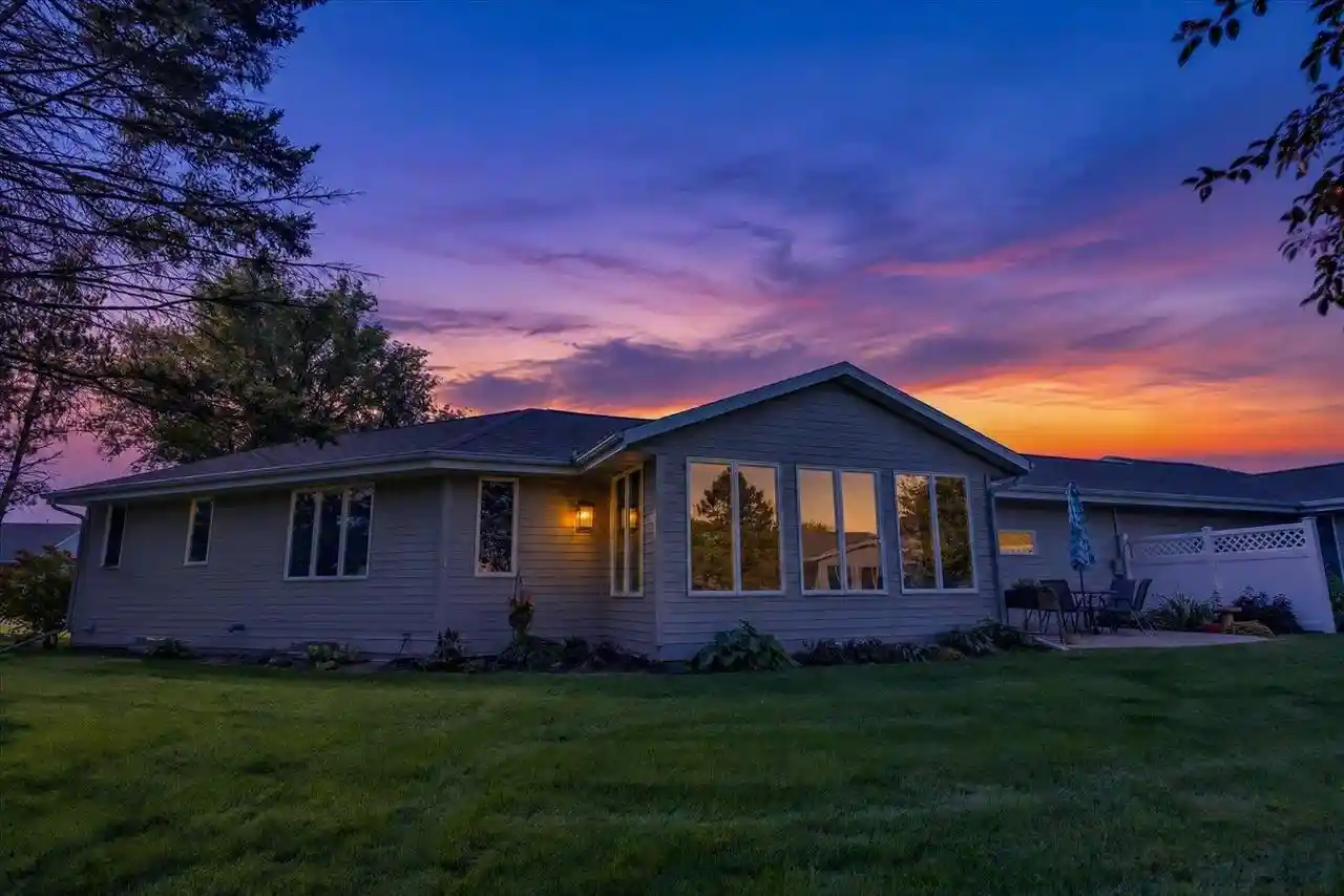 Listing Photo 5 - Condo for sale in building located at 212 W Mdws Dr, Edgerton, WI 53534 - Unit #14