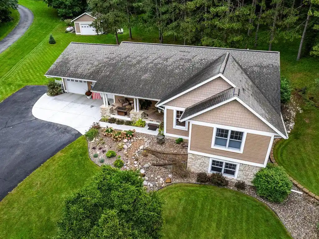 Photo 1 of Single family home for sale at N5540 Moos Rd, Onalaska, WI 54650 | MLS# 1981181 | Listing updated on 2026-09-20