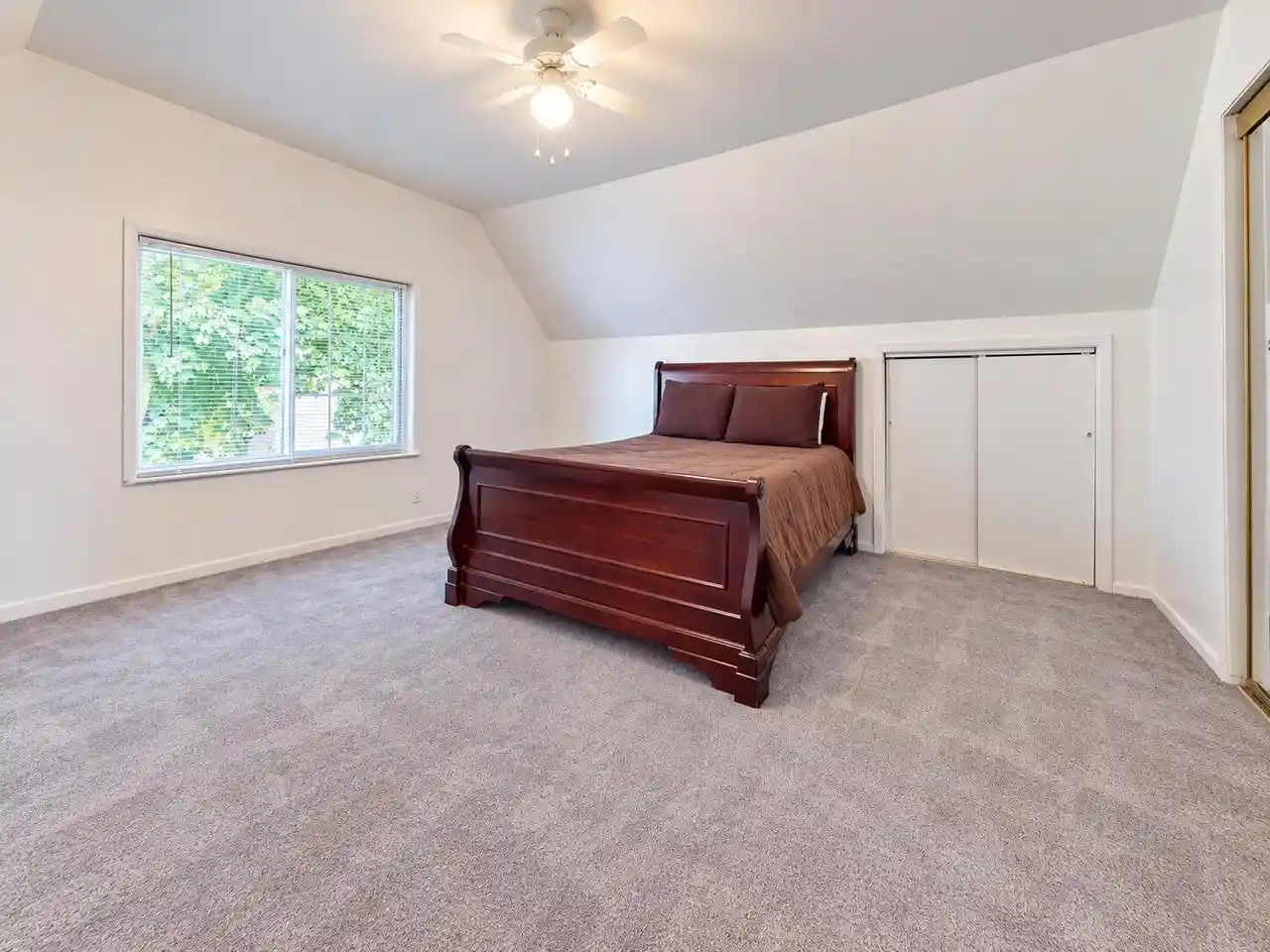 Photo 4 of Single family home for sale at 2563 S 8th Street, Milwaukee, WI 53215 | MLS# 1981186 | Listing updated on 2026-10-01