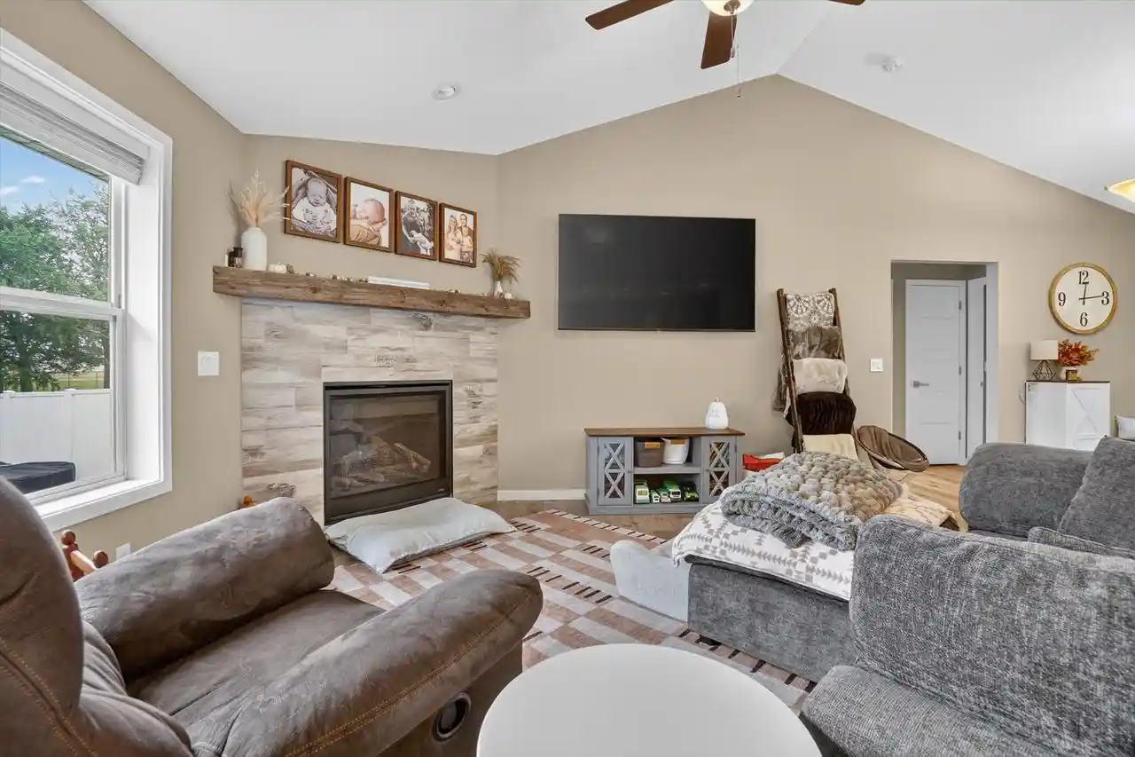 Photo 3 of Single family home for sale at 525 East St, Clinton, WI 53525 | MLS# 2032962 | Listing updated on 2026-09-18