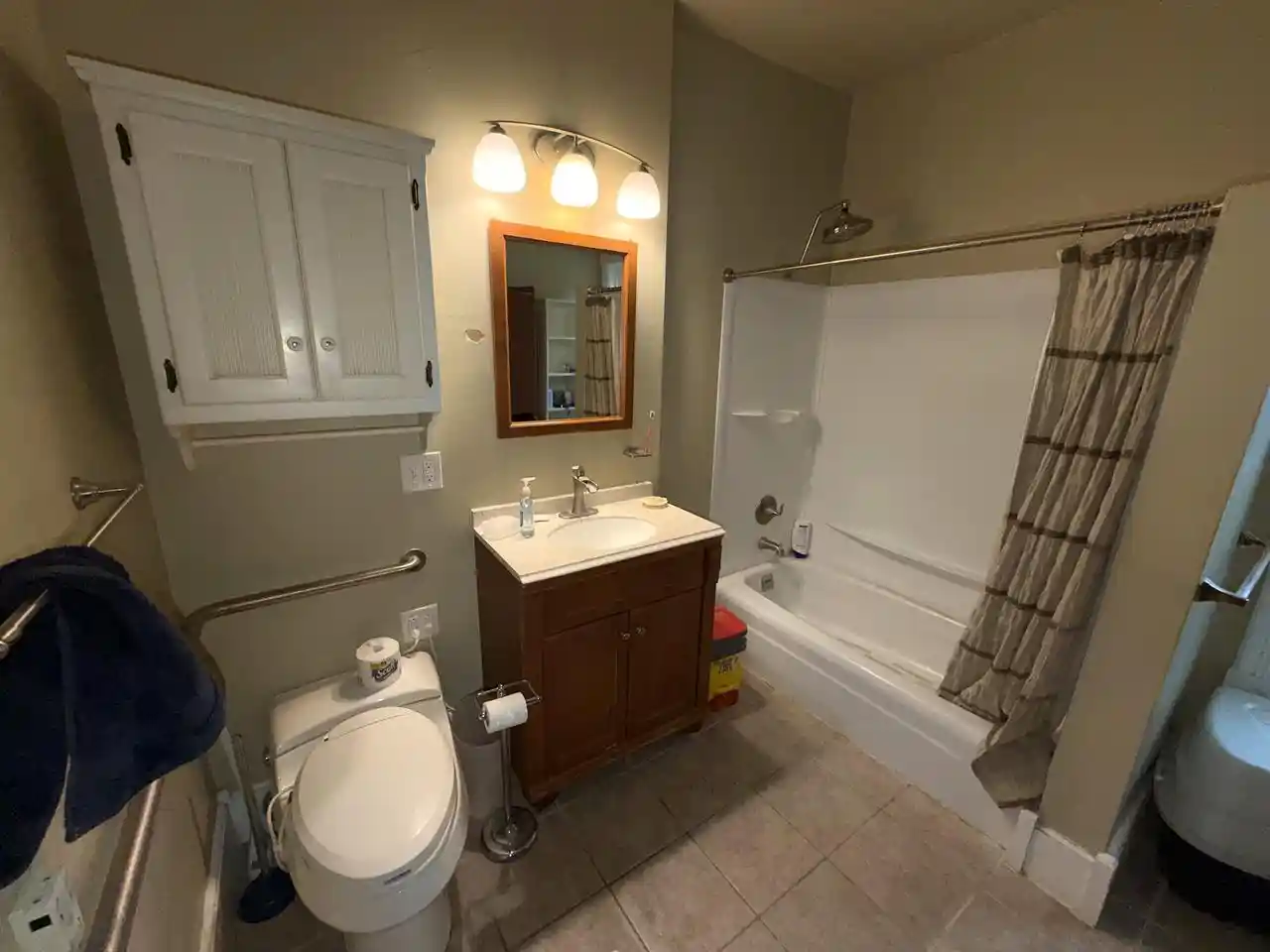 Photo 3 of Single family home for sale at 843 Dousman St, Green Bay, WI 54303 | MLS# 50332876 | Listing updated on 2026-09-21