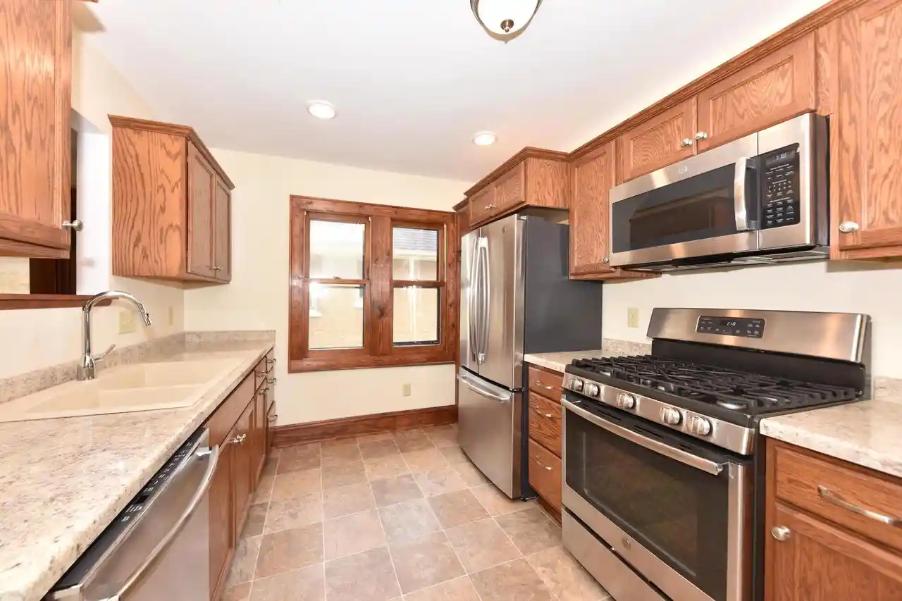 Listing Photo 4 - Condo for sale in building located at 2625 N 69th St, Milwaukee, WI 53213 - Unit #2625A