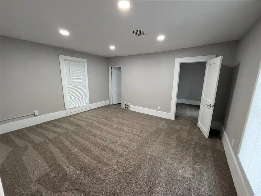 Photo 3 of Single family home for sale at 406 Talmadge St, Eau Claire, WI 54701 | MLS# 1605201 | Listing updated on 2026-09-18