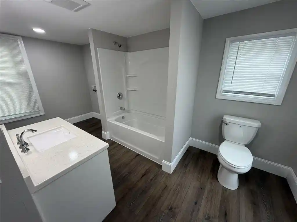 Photo 4 of Single family home for sale at 406 Talmadge St, Eau Claire, WI 54701 | MLS# 1605201 | Listing updated on 2026-09-18