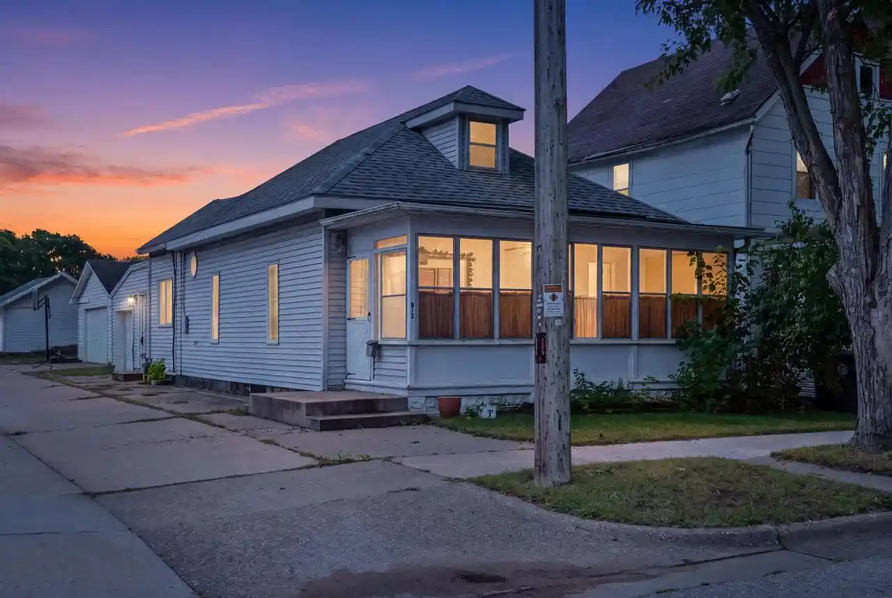 Photo 1 of Single family home for sale at 812 Rublee St, La Crosse, WI 54603 | MLS# 1981195 | Listing updated on 2026-09-18