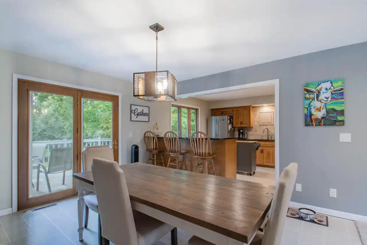 Photo 3 of Sale Pending at 513 Mary Knoll Ln, Watertown, WI 53098 | MLS# 1981197 | Listing updated on 2026-09-23