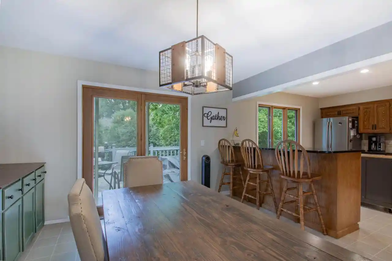 Photo 3 of Sale Pending at 513 Mary Knoll Ln, Watertown, WI 53098 | MLS# 1981197 | Listing updated on 2026-09-23