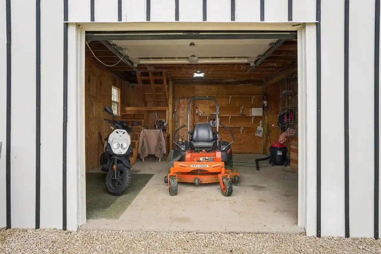 Photo 3 of Single family home for sale at 3010 County Rd U, Shullsburg, WI 53586 | MLS# 2032969 | Listing updated on 2026-10-07