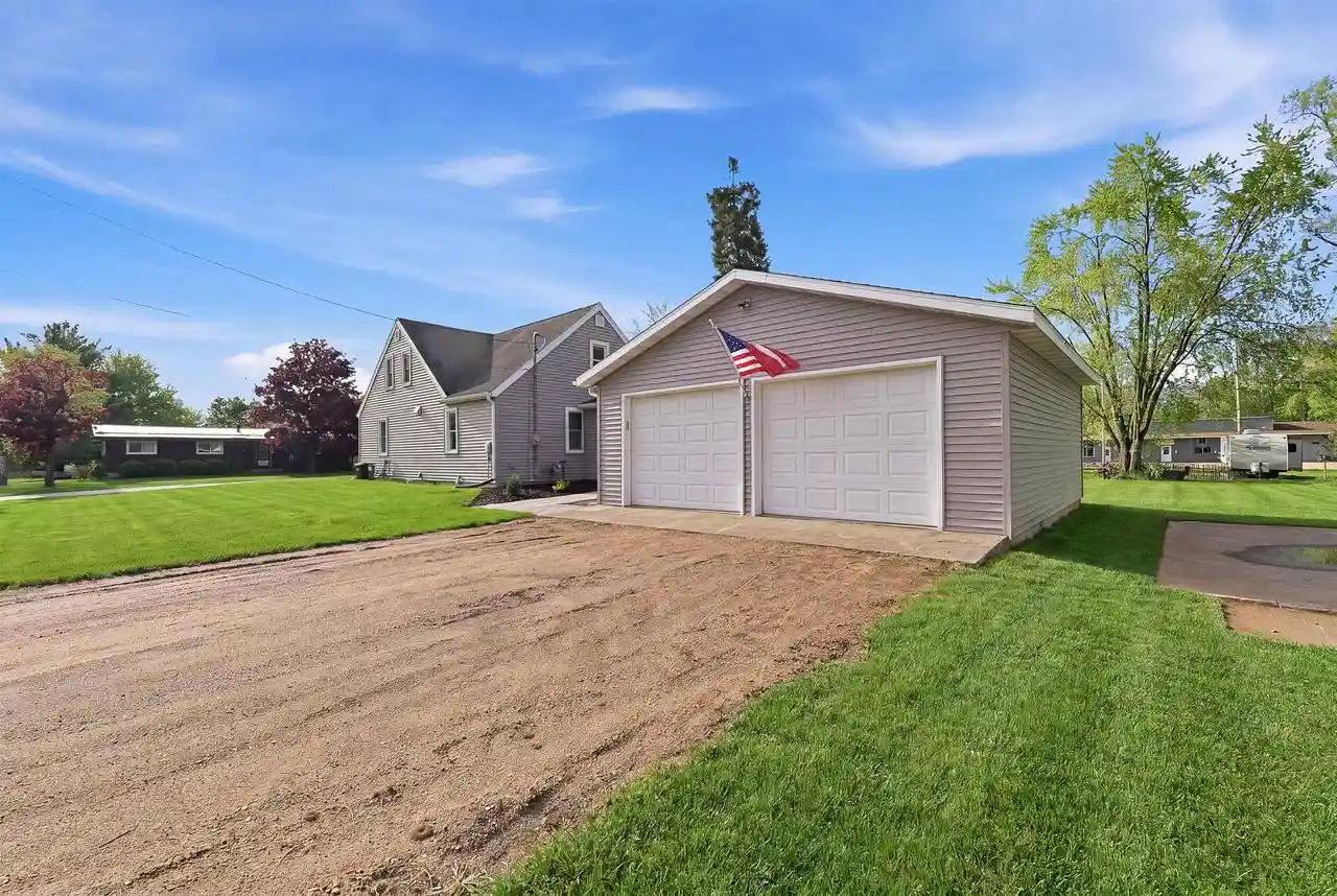 Photo 1 of Single family home for sale at 121 Elm St, Plainfield, WI 54966 | MLS# 50332890 | Listing updated on 2026-09-29