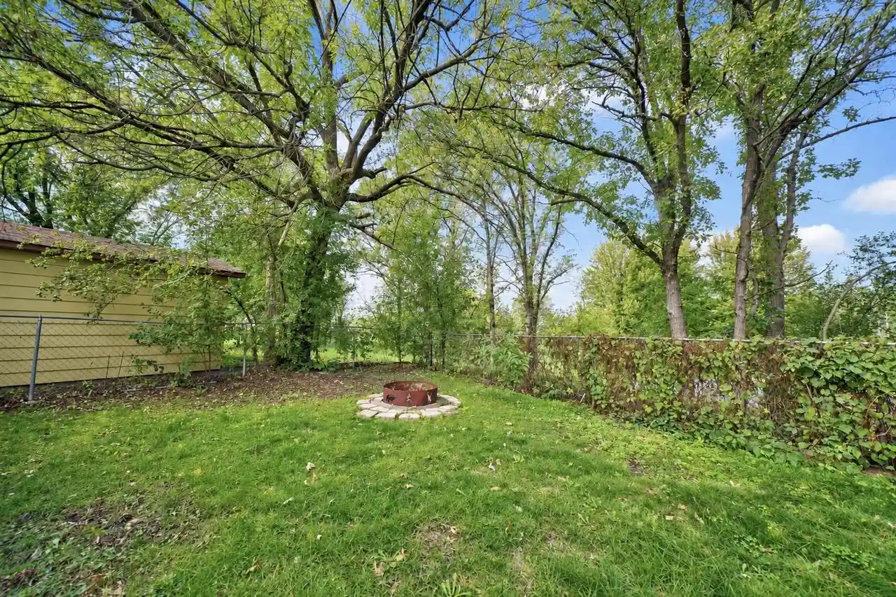 Photo 2 of Single family home for sale at 122 River St, Wausau, WI 54401 | MLS# 22604638 | Listing updated on 2026-09-18