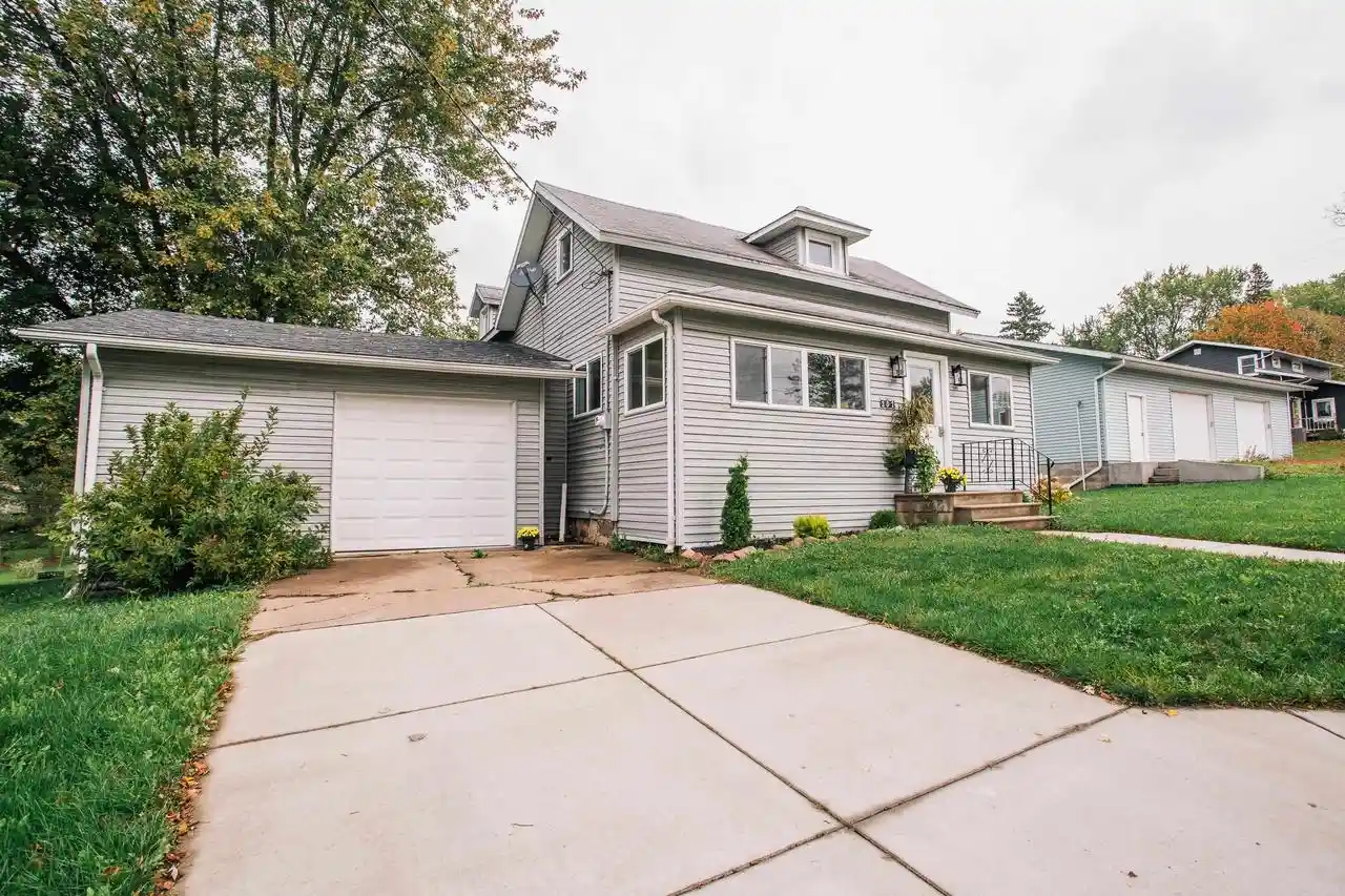 Photo 1 of Single family home for sale at 302 W Miller St, Greenwood, WI 54437 | MLS# 22604639 | Listing updated on 2026-10-01