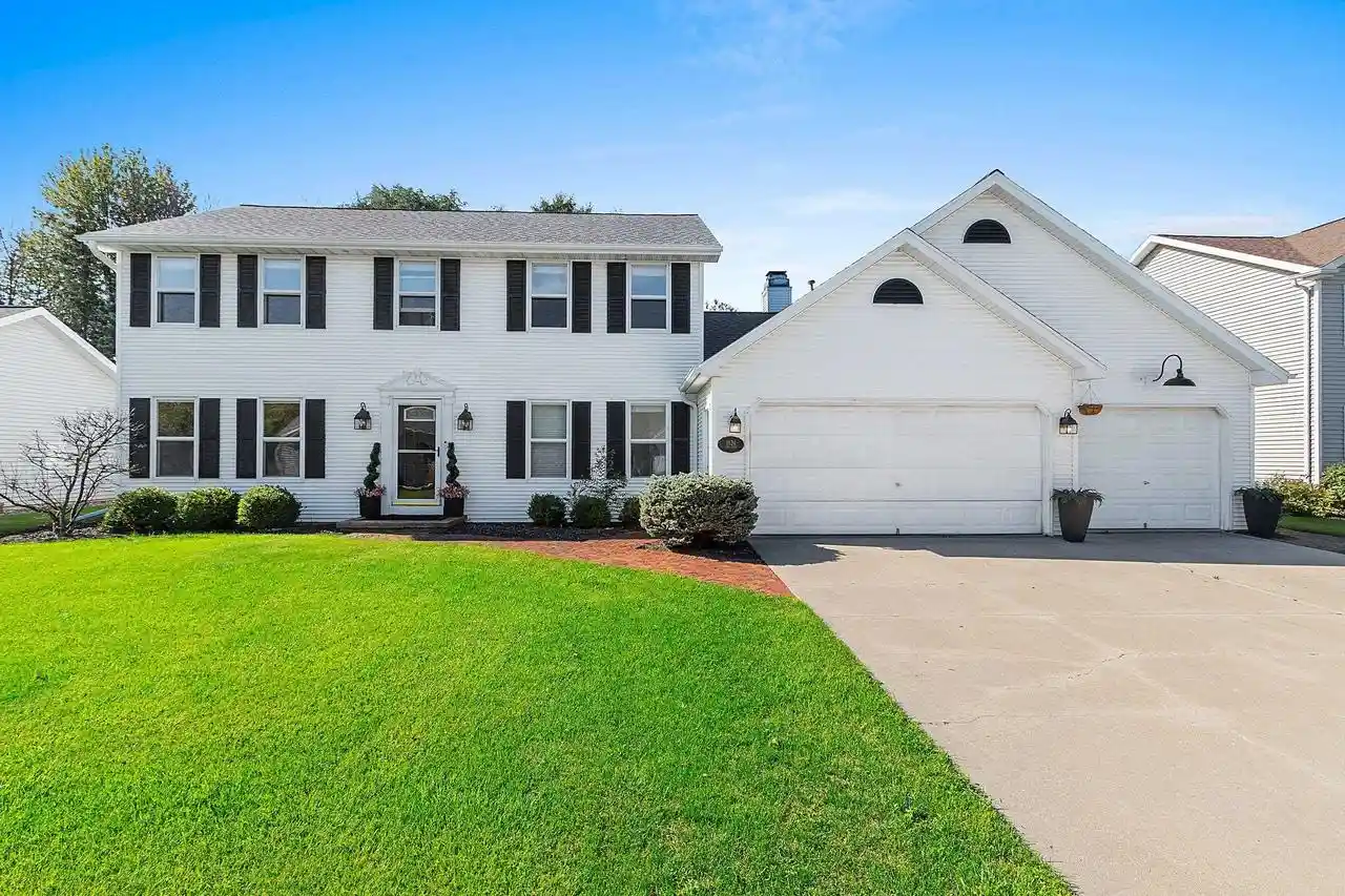 Photo 1 of Single family home for sale at 1934 Pike Ln, De Pere, WI 54115 | MLS# 50332893 | Listing updated on 2026-09-18