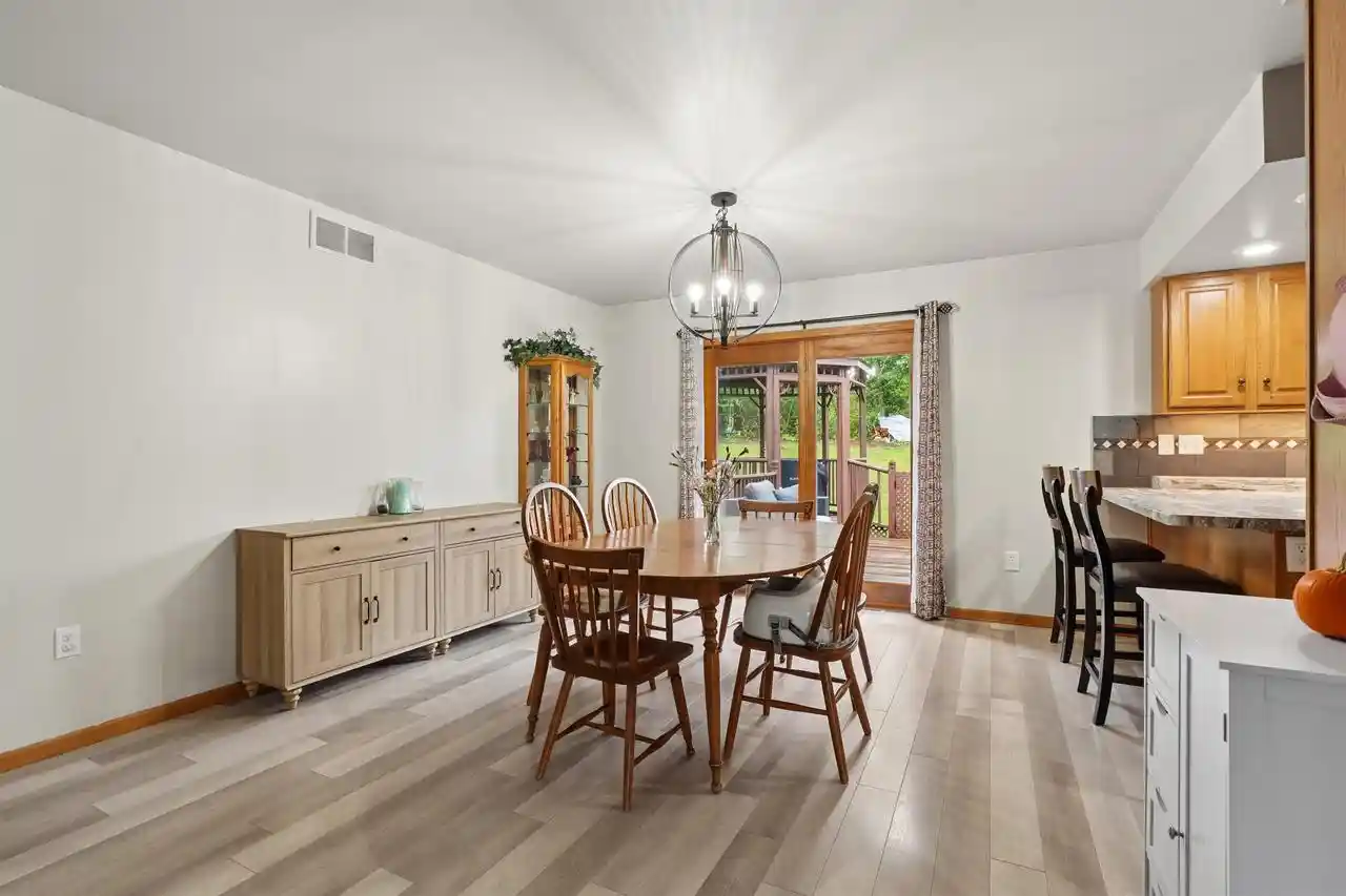 Photo 4 of Single family home for sale at 675 Pyrite Rd, Platteville, WI 53818 | MLS# 2032976 | Listing updated on 2026-09-24