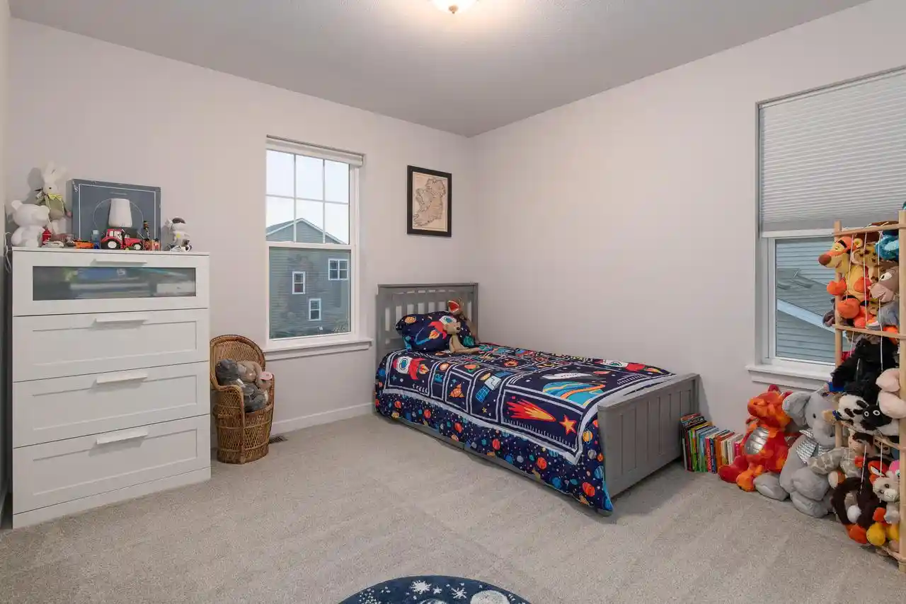Photo 3 of Single family home for sale at 516 Wild Oak Rd, Hartland, WI 53029 | MLS# 1981223 | Listing updated on 2026-09-23