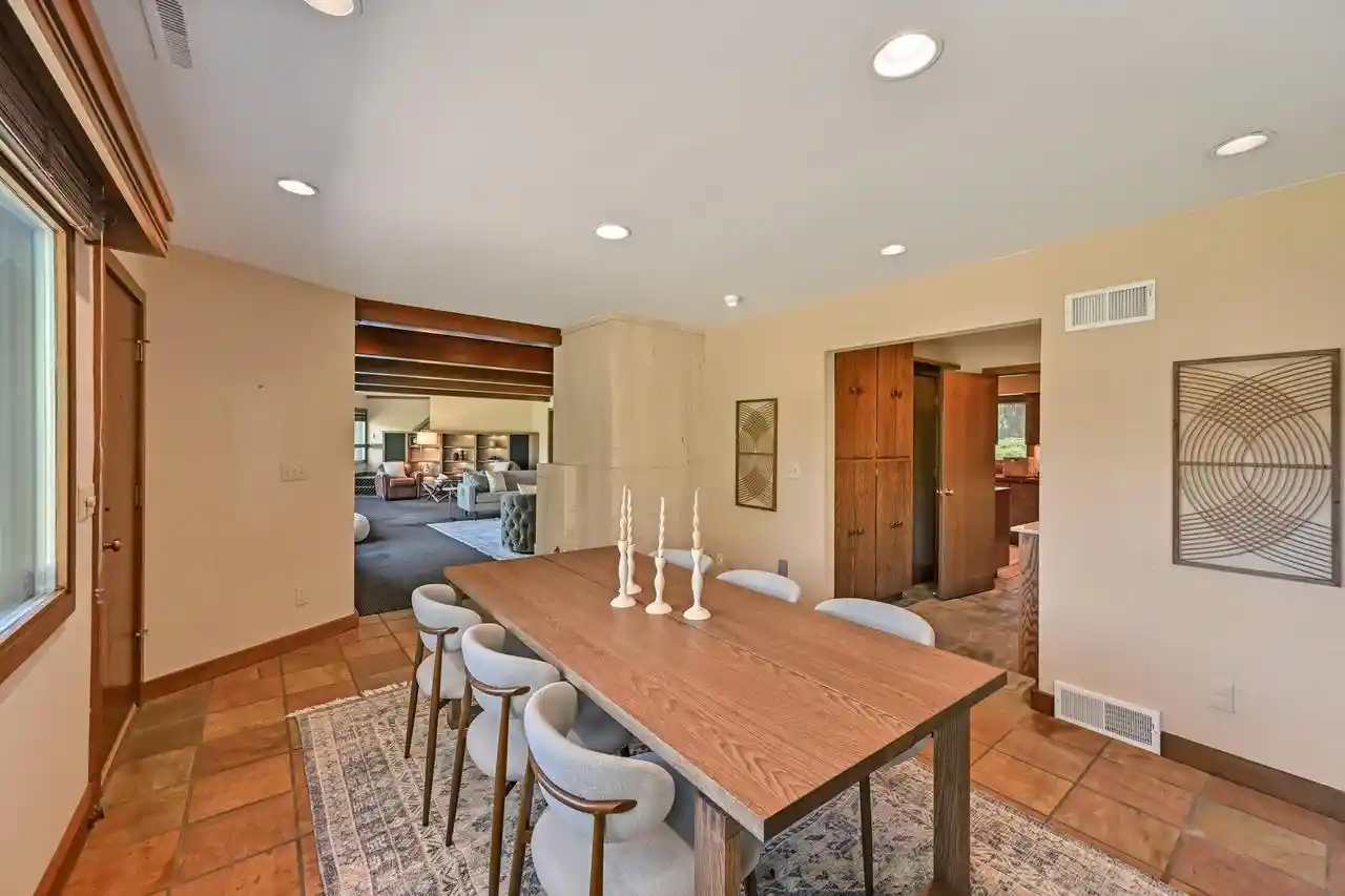 Photo 3 of Single family home for sale at 1956 W Windsor Cir, Glendale, WI 53209 | MLS# 1981225 | Listing updated on 2026-10-04
