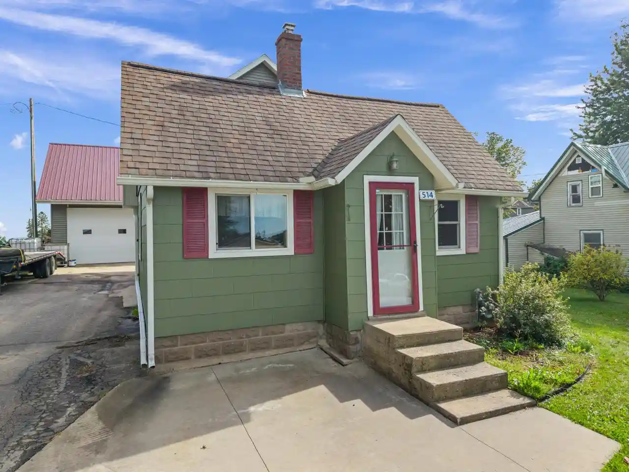 Photo 1 of Single family home for sale at 514 Maple Dr, Spring Grove, MN 55974 | MLS# 1981224 | Listing updated on 2026-09-18