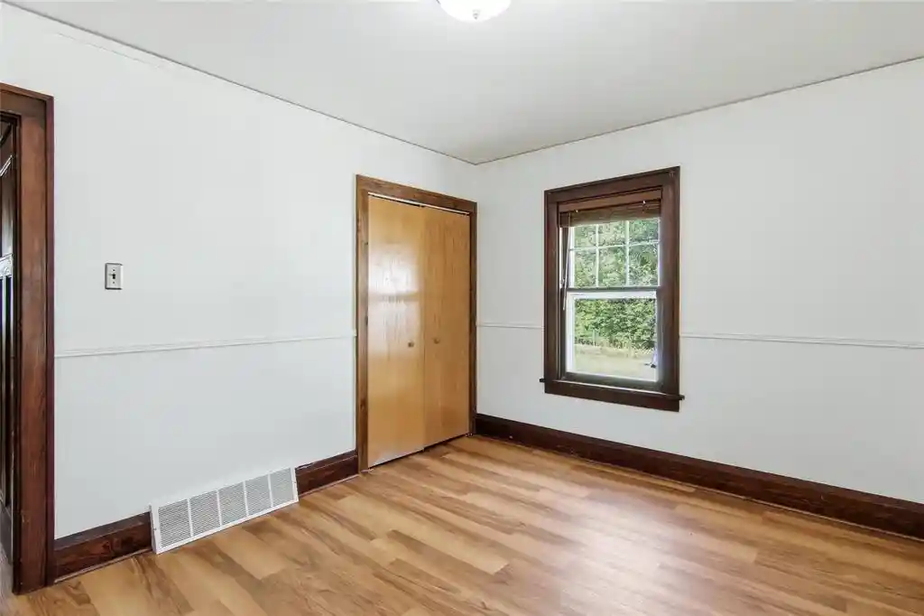 Photo 4 of Single family home for sale at 515 12th Avenue, Menomonie, WI 54751 | MLS# 1605241 | Listing updated on 2026-09-21