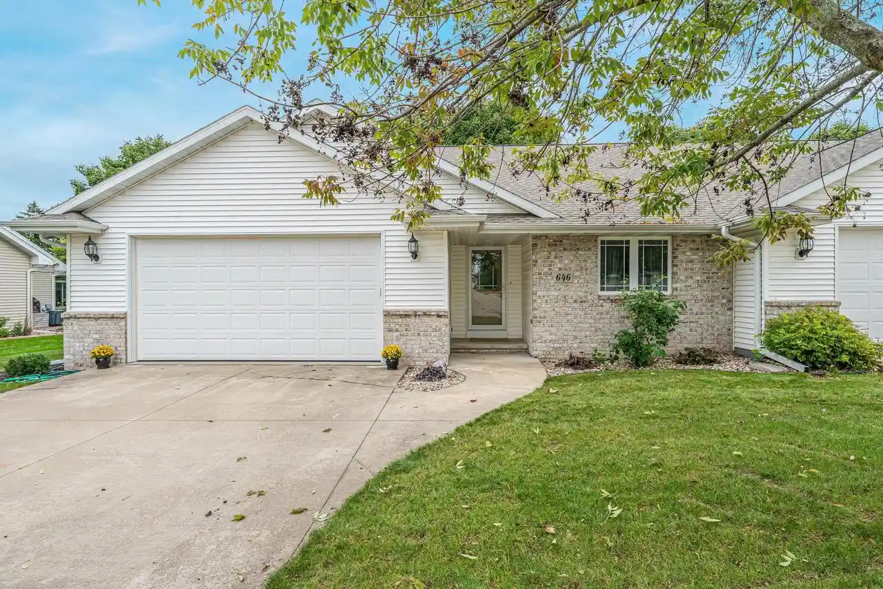 Photo 1 of Condo for sale at 646 S Lincoln St, Hortonville, WI 54944 | MLS# 50332905 | Listing updated on 2026-09-20