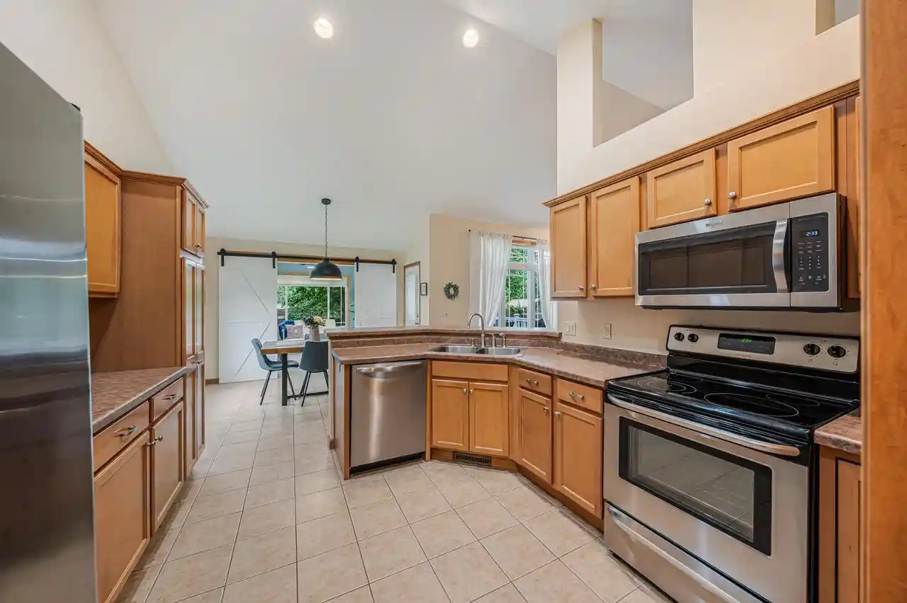 Photo 3 of Condo for sale at 646 S Lincoln St, Hortonville, WI 54944 | MLS# 50332905 | Listing updated on 2026-09-20