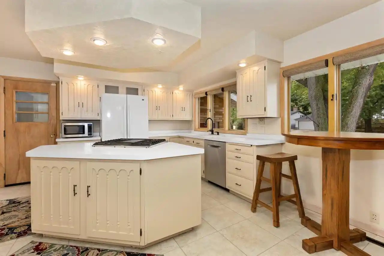 Photo 2 of Single family home for sale at 405 Elmberta St, Mauston, WI 53948 | MLS# 2032978 | Listing updated on 2026-09-21