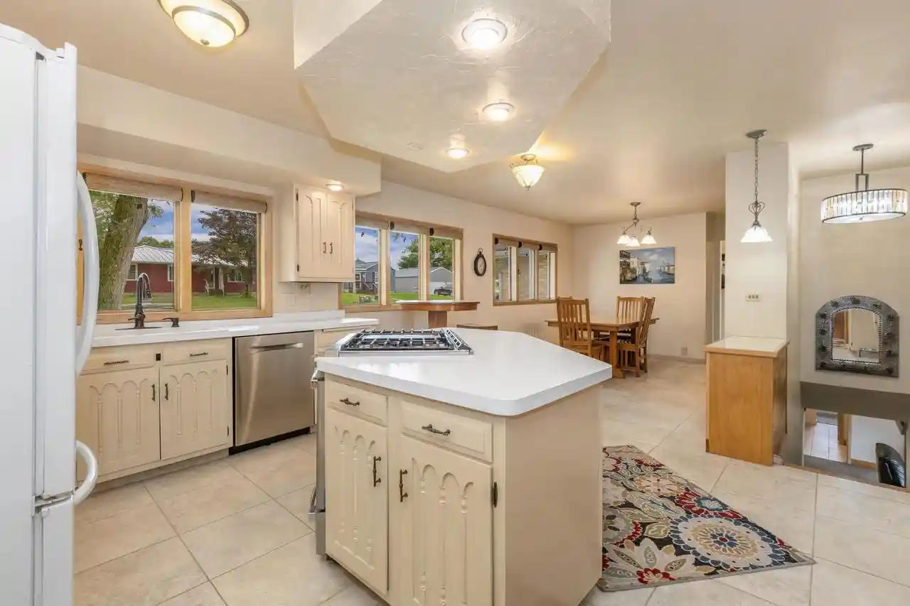Photo 3 of Single family home for sale at 405 Elmberta St, Mauston, WI 53948 | MLS# 2032978 | Listing updated on 2026-09-21
