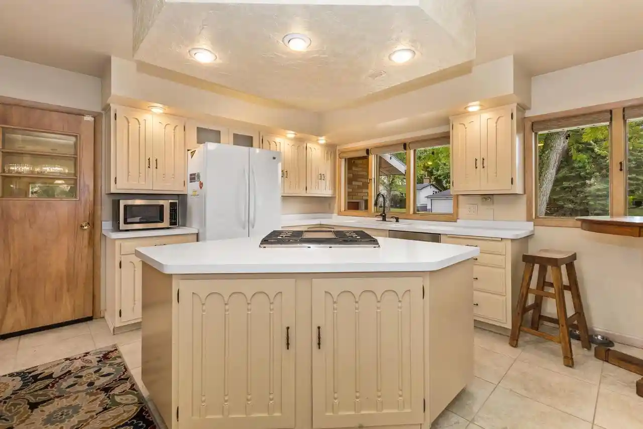 Photo 3 of Single family home for sale at 405 Elmberta St, Mauston, WI 53948 | MLS# 2032978 | Listing updated on 2026-09-21