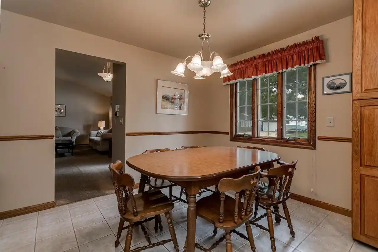 Photo 3 of Single family home for sale at 934 Nicolet Ave, Oshkosh, WI 54901 | MLS# 50332902 | Listing updated on 2026-09-22