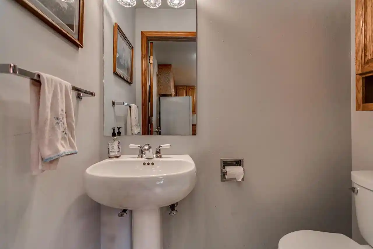 Photo 4 of Single family home for sale at 934 Nicolet Ave, Oshkosh, WI 54901 | MLS# 50332902 | Listing updated on 2026-09-22
